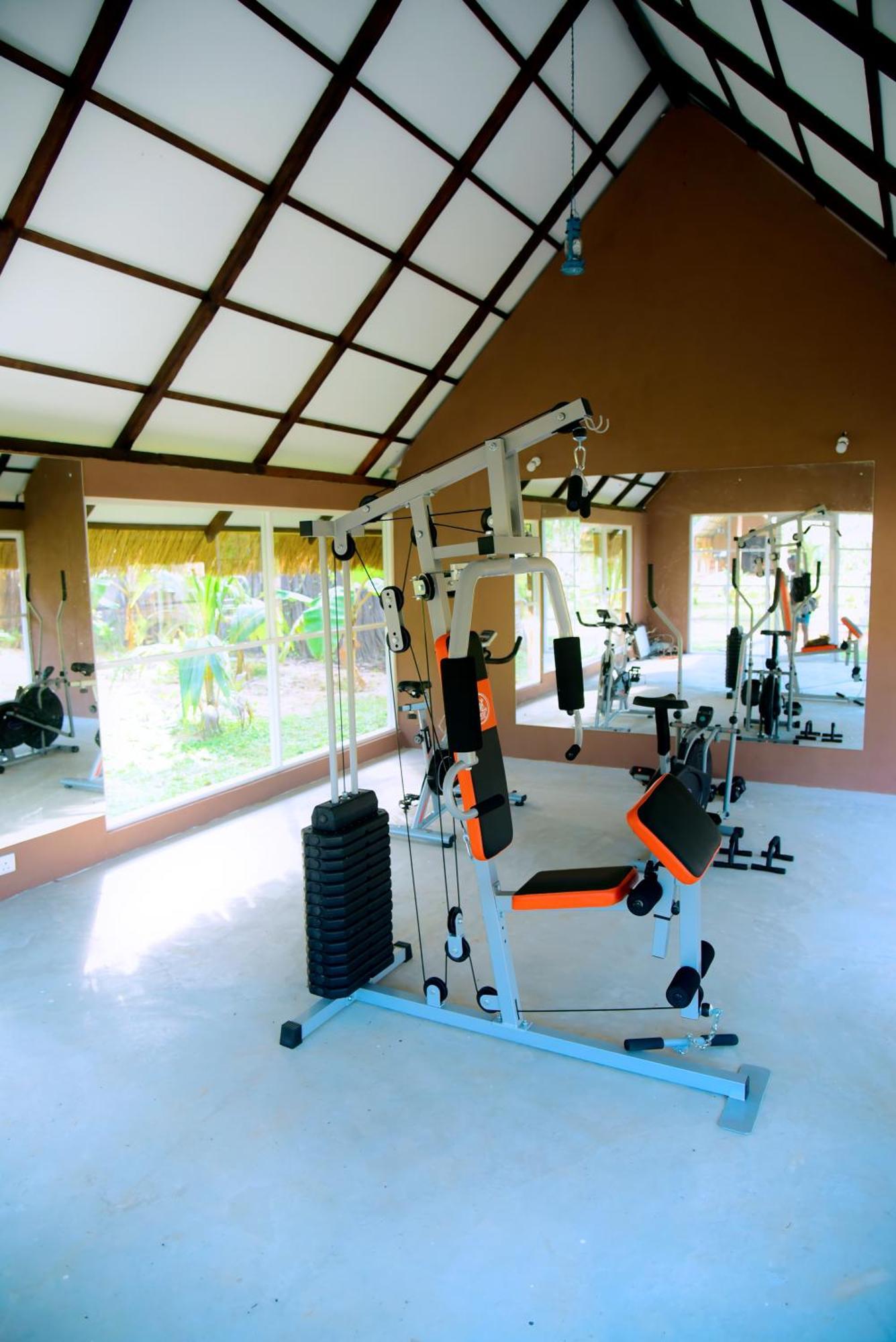Coco Village Hotel Chilaw Esterno foto