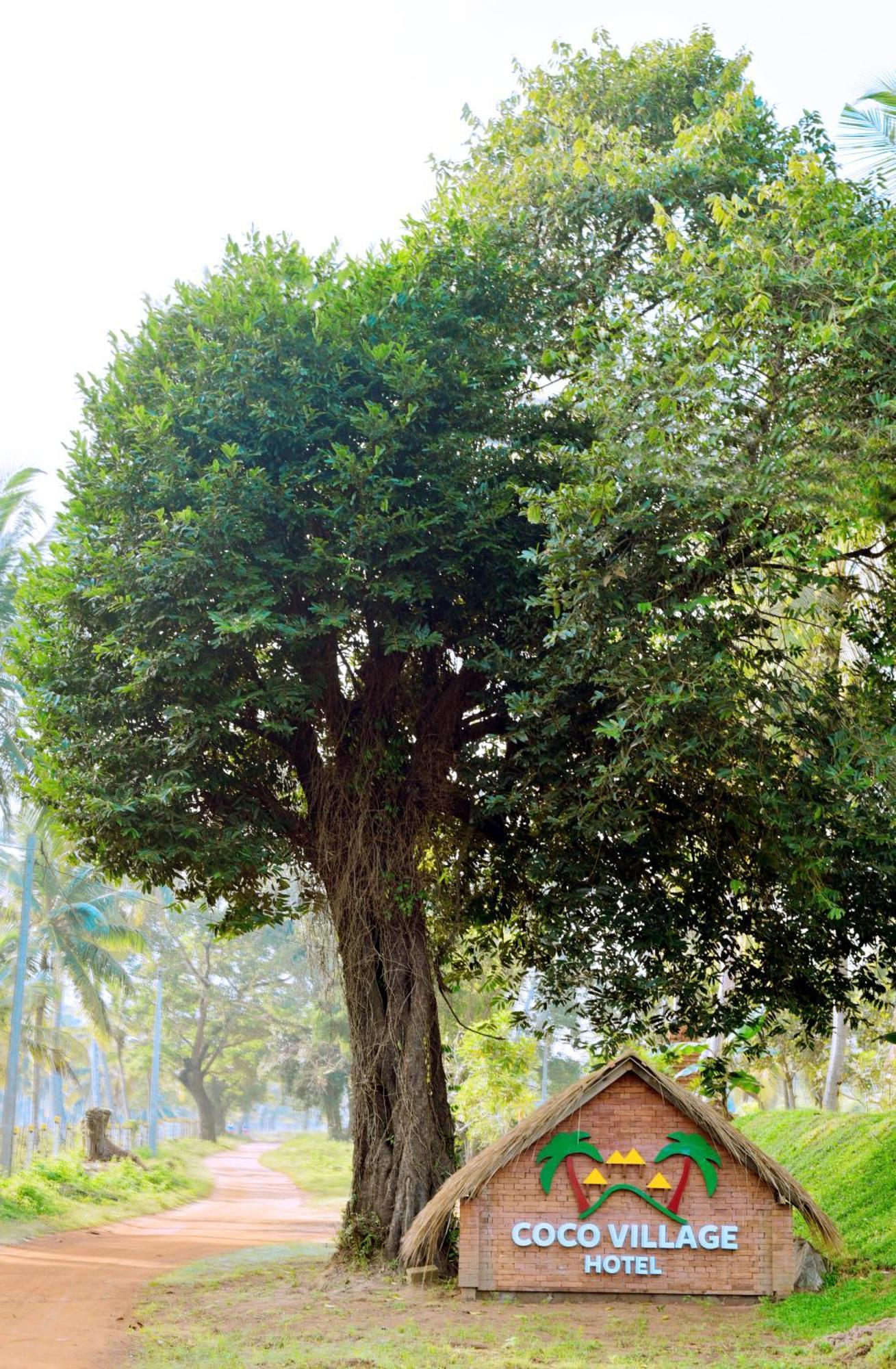 Coco Village Hotel Chilaw Esterno foto